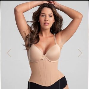 Honey Love Waist Hero Cincher BNWT!!